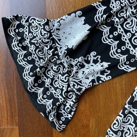 ECI New York Sz M Black / White Off the Shoulder Blouse - Picture 4 of 8